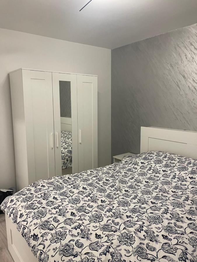Apartament Incantator In Ρόμαν Εξωτερικό φωτογραφία