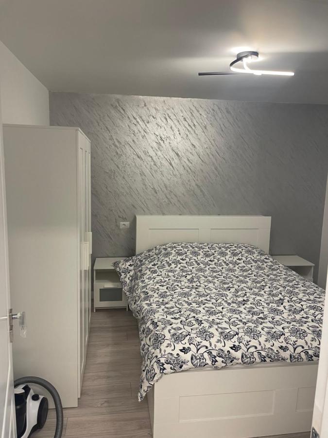 Apartament Incantator In Ρόμαν Εξωτερικό φωτογραφία