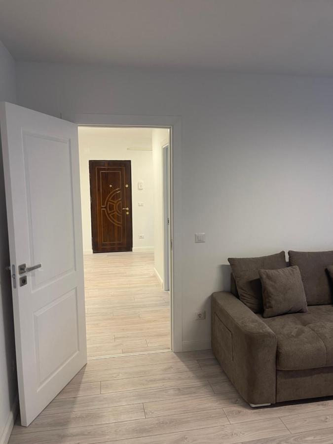 Apartament Incantator In Ρόμαν Εξωτερικό φωτογραφία